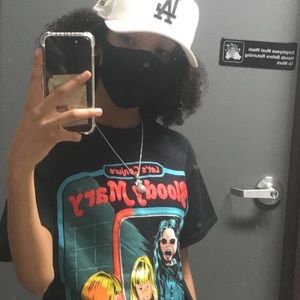 Meet your Posher, Adrienne